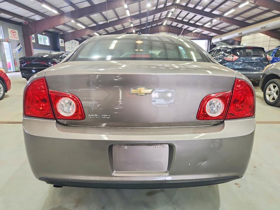 59318146 :رقم المزاد ، 1G1ZB5E13BF120917 vin ، 2011 Chevrolet Malibu مزاد بيع