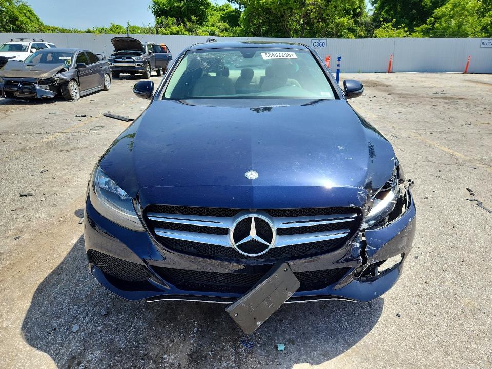 58402206 :رقم المزاد ، 55SWF4KB0HU225478 vin ، 2017 Mercedes-benz C مزاد بيع