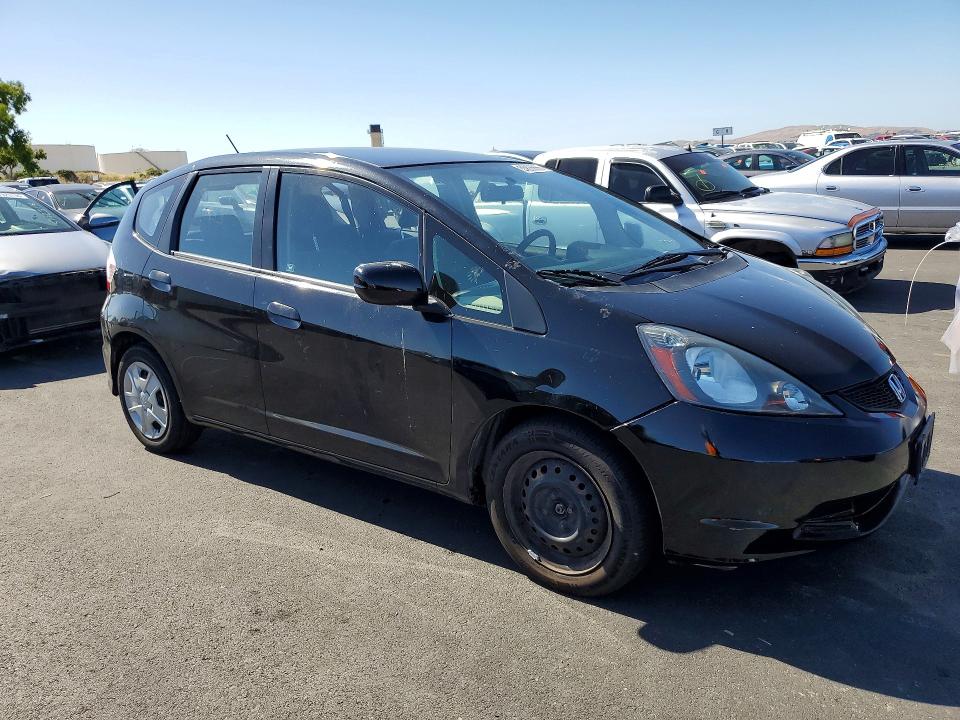 55806866 :رقم المزاد ، JHMGE8H32DC025580 vin ، 2013 Honda Fit مزاد بيع