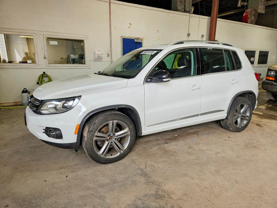 56361536 :رقم المزاد ، WVGUV7AX1HW509056 vin ، 2017 Volkswagen Tiguan مزاد بيع