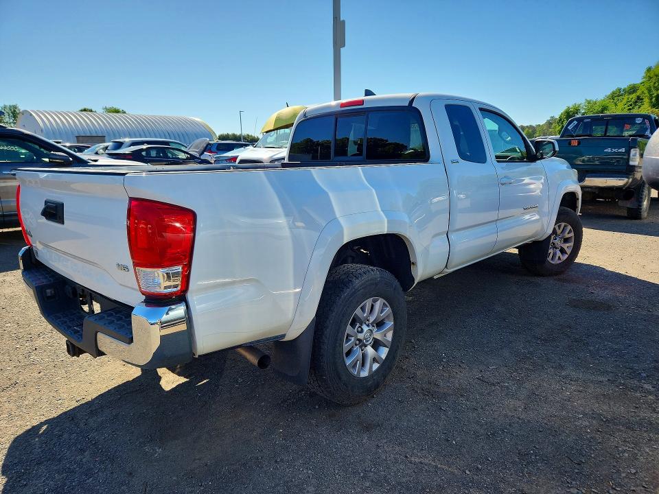 55272886 :رقم المزاد ، 5TFSZ5AN4HX071582 vin ، 2017 Toyota Tacoma مزاد بيع