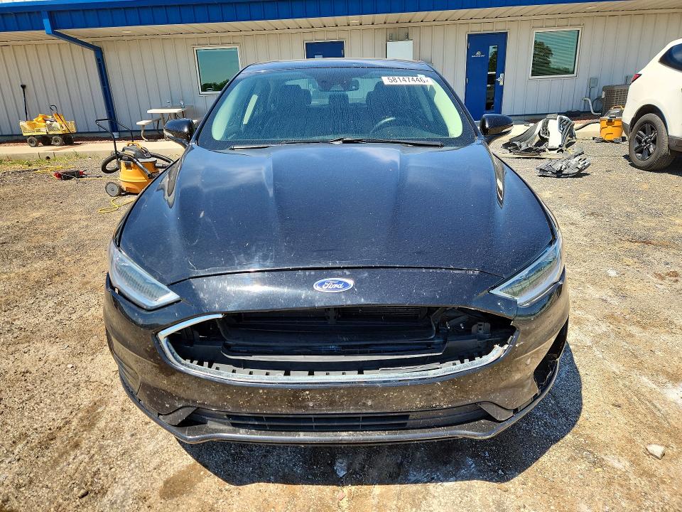 58147446 :رقم المزاد ، 3FA6P0CD0KR180657 vin ، 2019 Ford Fusion مزاد بيع