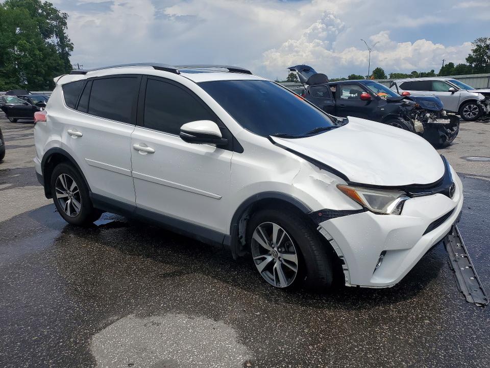 Продаж на аукціоні авто 2018 Toyota Rav4, vin: JTMRFREVXJJ746238, номер лоту: 57763056