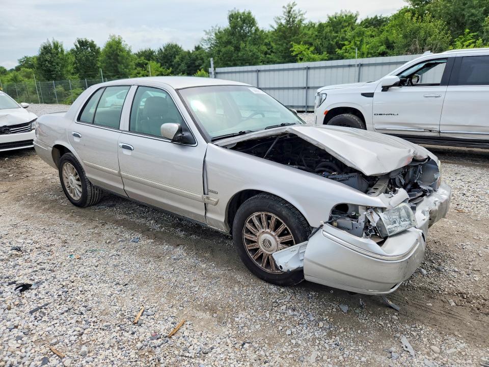 58609136 :رقم المزاد ، 2MEBM7FV8AX612473 vin ، 2010 Mercury Grand Marquis مزاد بيع