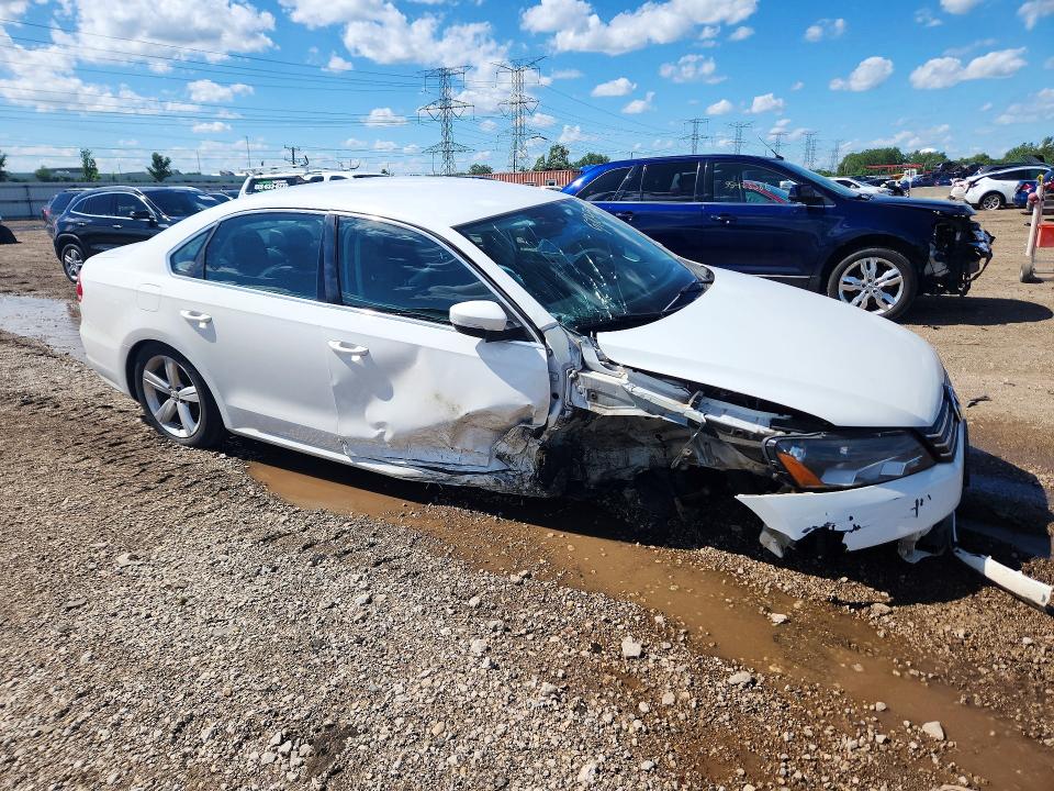 57043226 :رقم المزاد ، 1VWAT7A3XEC030929 vin ، 2014 Volkswagen Passat مزاد بيع