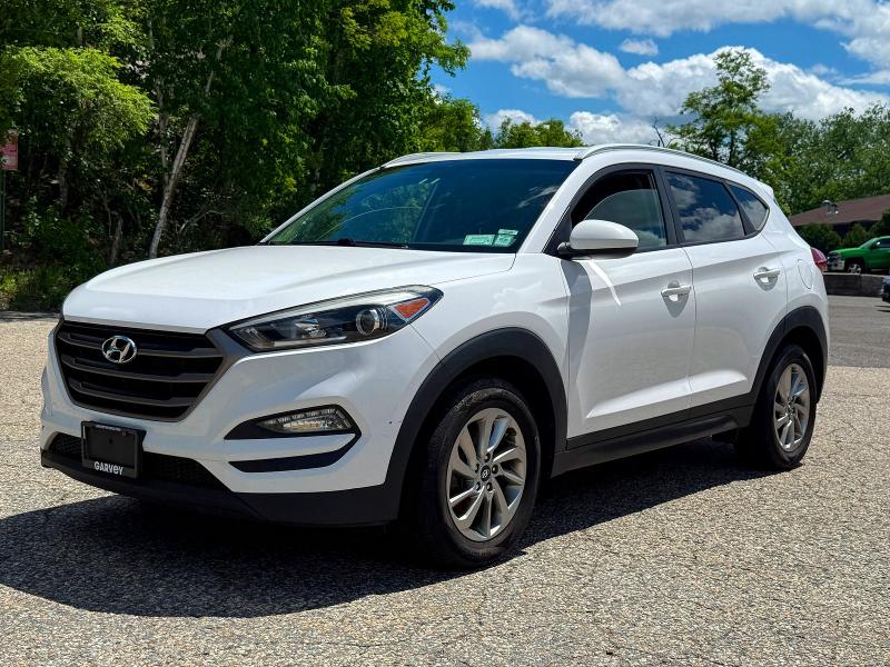 56127686 :رقم المزاد ، KM8J3CA47GU184124 vin ، 2016 Hyundai Tucson مزاد بيع