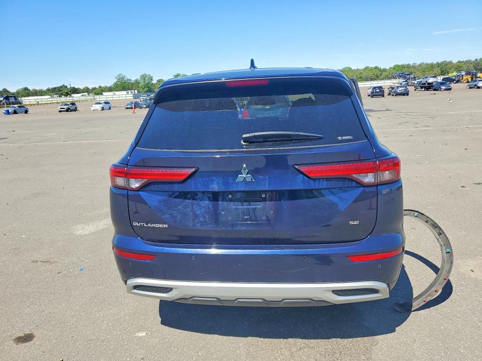 Продажа на аукционе авто 2022 Mitsubishi Outlander, vin: JA4J4UA82NZ011535, номер лота: 56501926