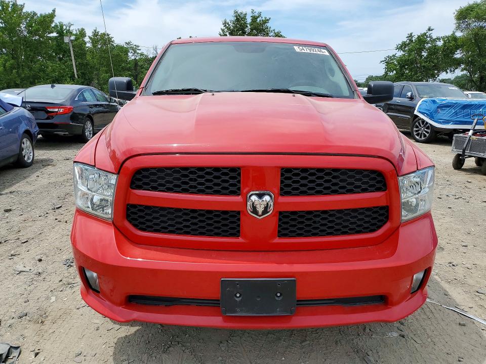 54799246 :رقم المزاد ، 1C6RR7FG0JS198425 vin ، 2018 Ram 1500 مزاد بيع
