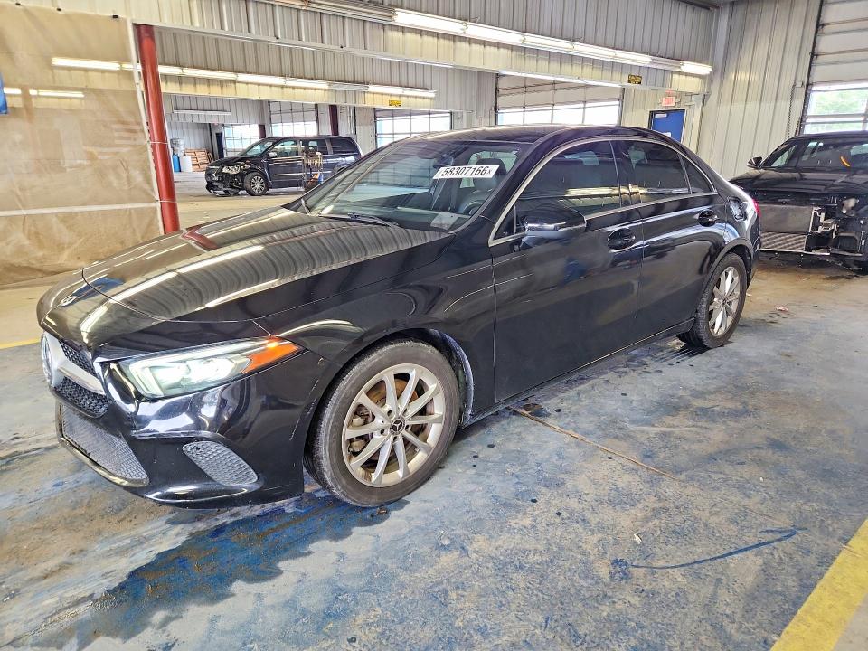 58307166 :رقم المزاد ، W1K3G4EB2LW043613 vin ، 2020 Mercedes-benz A مزاد بيع