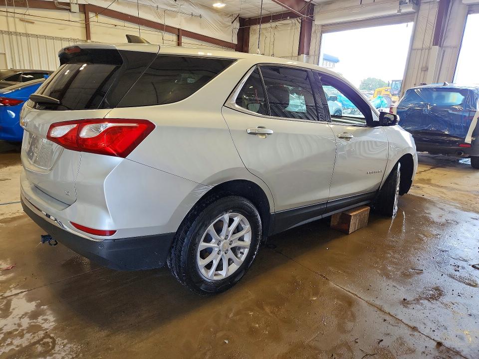 Продажа на аукционе авто 2018 Chevrolet Equinox, vin: 3GNAXJEV3JS561952, номер лота: 57000746