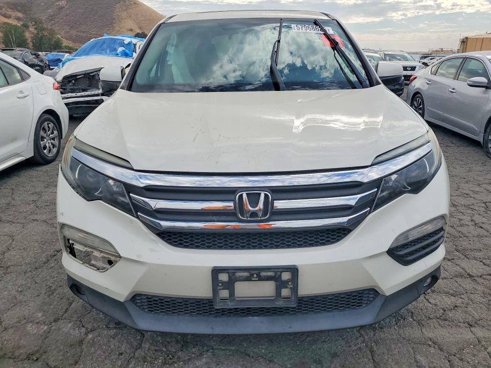 Продаж на аукціоні авто 2018 Honda Pilot, vin: 5FNYF5H70JB031249, номер лоту: 57968626