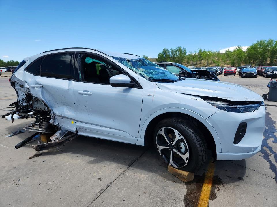 56857176 :رقم المزاد ، 1FMCU9PZ6TUA20420 vin ، 2026 Ford Escape مزاد بيع