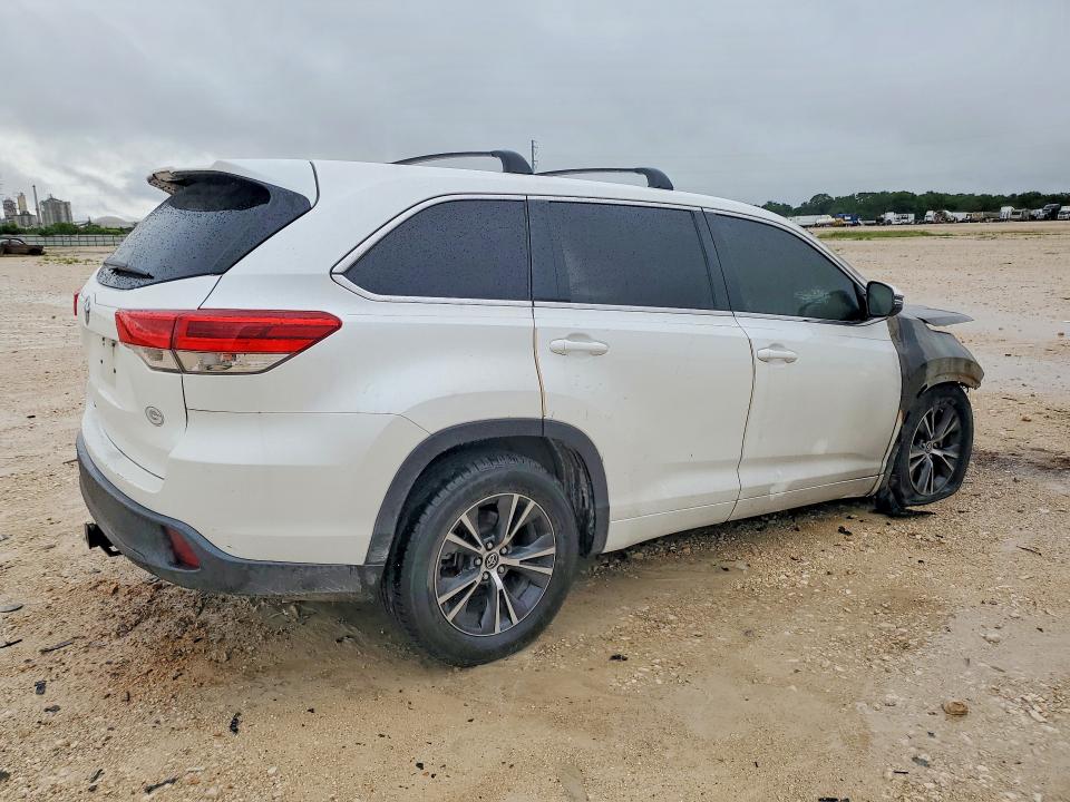 Продаж на аукціоні авто 2017 Toyota Highlander, vin: 5TDZARFH4HS028673, номер лоту: 56972726