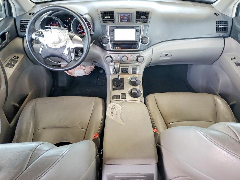 57403256 :رقم المزاد ، 5TDZK3EH4DS129279 vin ، 2013 Toyota Highlander مزاد بيع