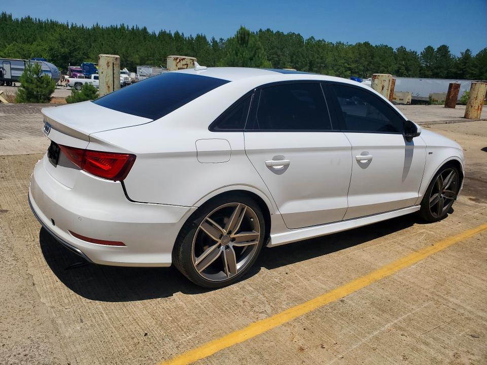 Продаж на аукціоні авто 2016 Audi A3, vin: WAUA7GFF1G1102218, номер лоту: 56154926