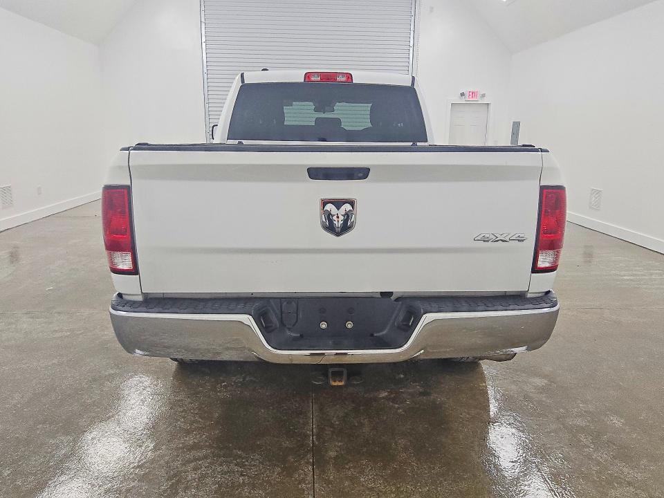 56251536 :رقم المزاد ، 1C6RR7FG8JS277194 vin ، 2018 Ram 1500 مزاد بيع