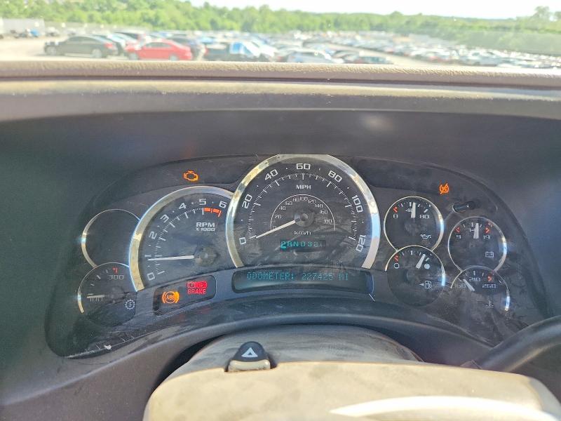 Продажа на аукционе авто 2005 Cadillac Escalade, vin: 1GYEK63N15R235434, номер лота: 58011586