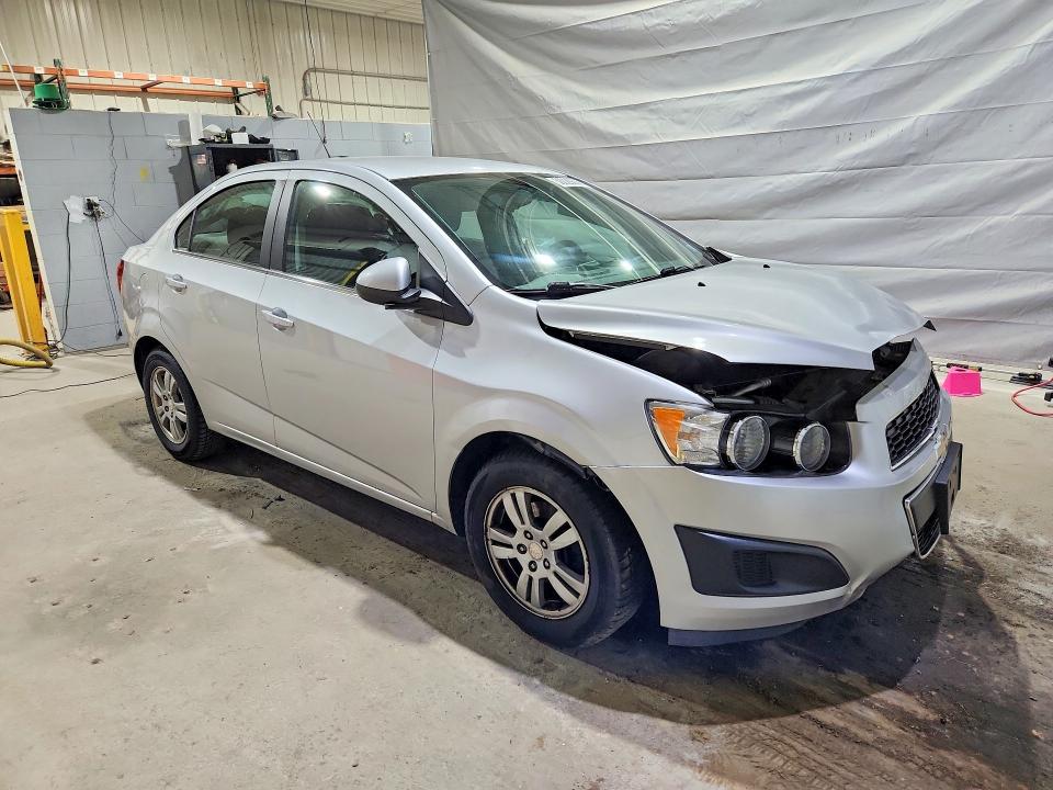 56026606 :رقم المزاد ، 1G1JC5SH9F4175739 vin ، 2015 Chevrolet Sonic مزاد بيع