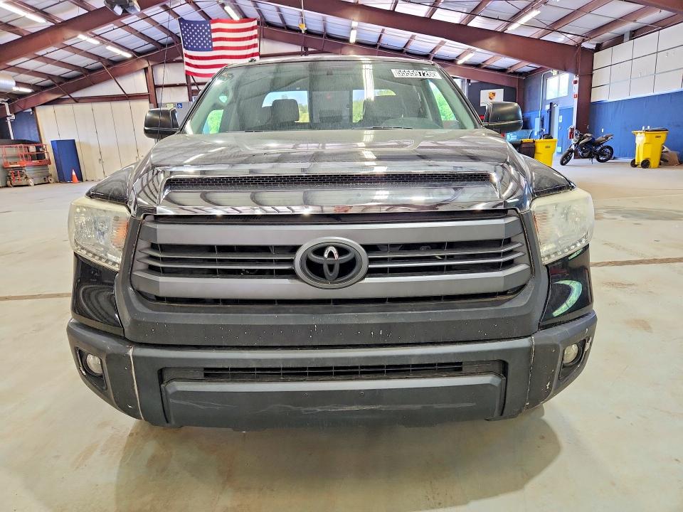 55559726 :رقم المزاد ، 5TFUY5F1XFX428441 vin ، 2015 Toyota Tundra مزاد بيع