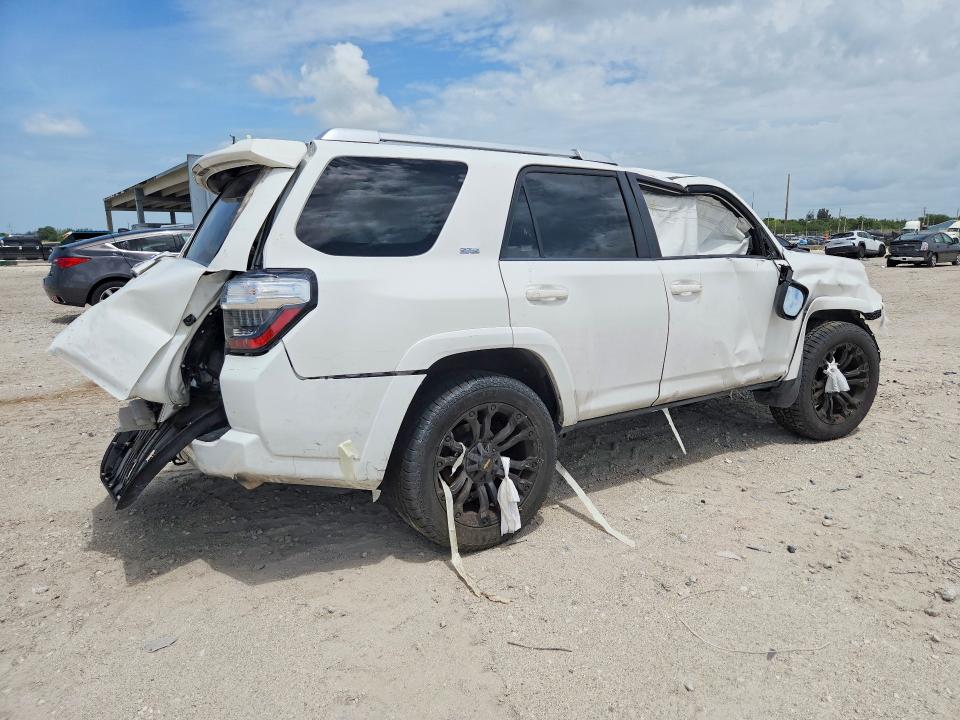 55377236 :رقم المزاد ، JTEZU5JR8J5167163 vin ، 2018 Toyota 4runner مزاد بيع