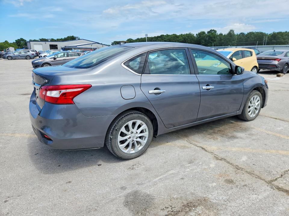 Продажа на аукционе авто 2018 Nissan Sentra, vin: 3N1AB7AP3JL626054, номер лота: 57011006
