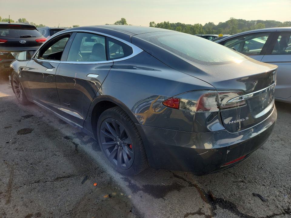2018 Tesla Model S მანქანა იყიდება აუქციონზე, vin: 5YJSA1E4XJF283727, აუქციონის ნომერი: 57293756