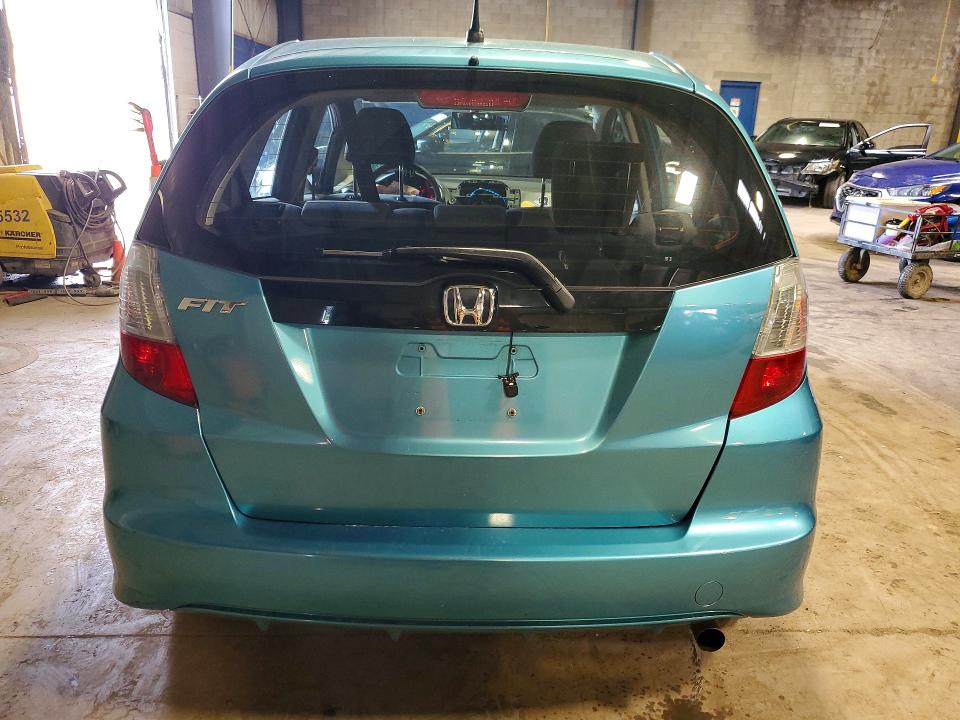 56933396 :رقم المزاد ، JHMGE8H30DC036948 vin ، 2013 Honda Fit مزاد بيع