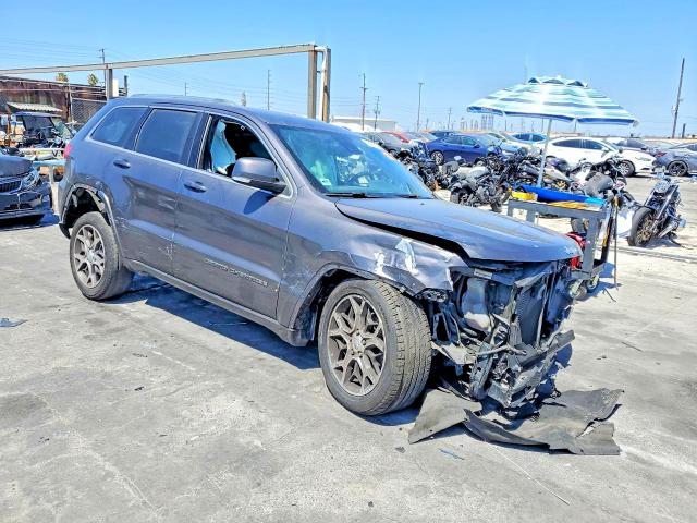 58424336 :رقم المزاد ، 1C4RJFBT1JC123966 vin ، 2018 Jeep Grand Cherokee مزاد بيع