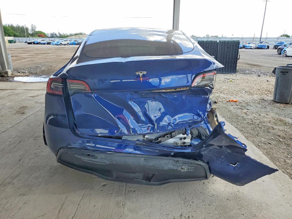 Продажа на аукционе авто 2025 Tesla Model Y, vin: 7SAYGDED8SF234606, номер лота: 58555636