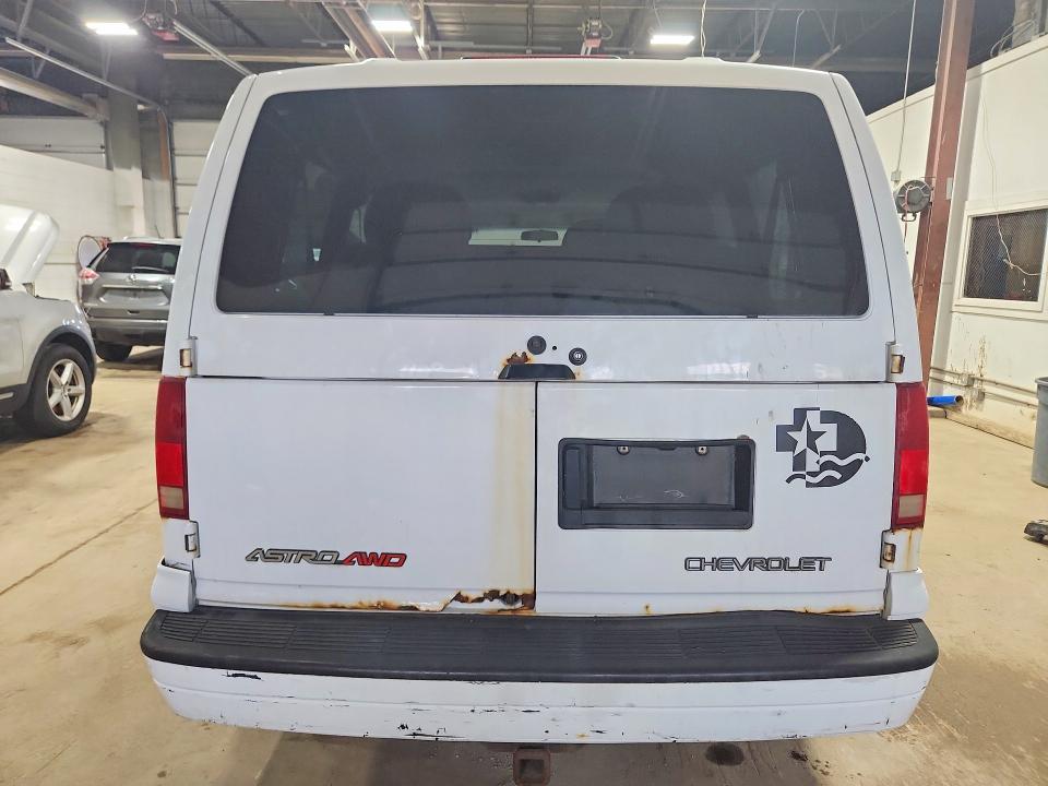 56371056 :رقم المزاد ، 1GNEL19X15B129290 vin ، 2005 Chevrolet Astro مزاد بيع