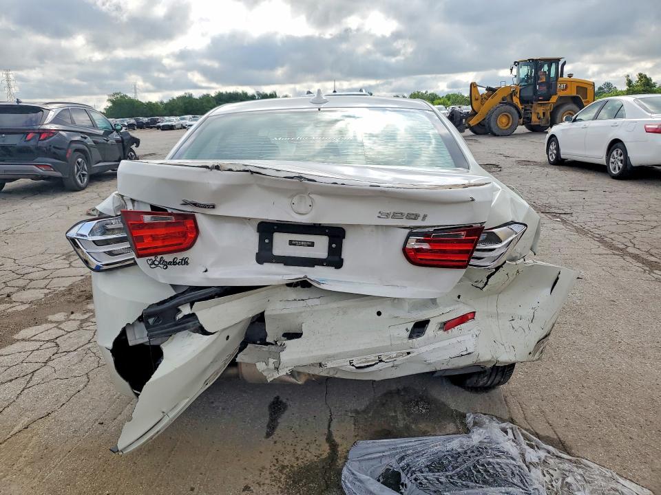 58133076 :رقم المزاد ، WBA3B3C58EJ978907 vin ، 2014 Bmw 328 مزاد بيع