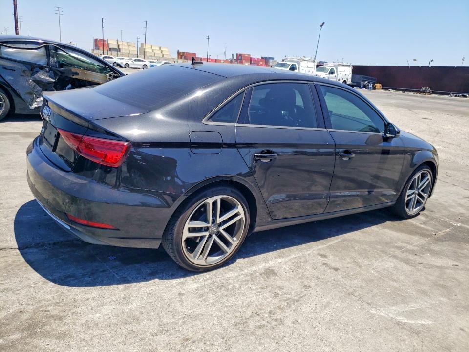 Продажа на аукционе авто 2018 Audi A3, vin: WAUAUGFF6J1014605, номер лота: 57425666