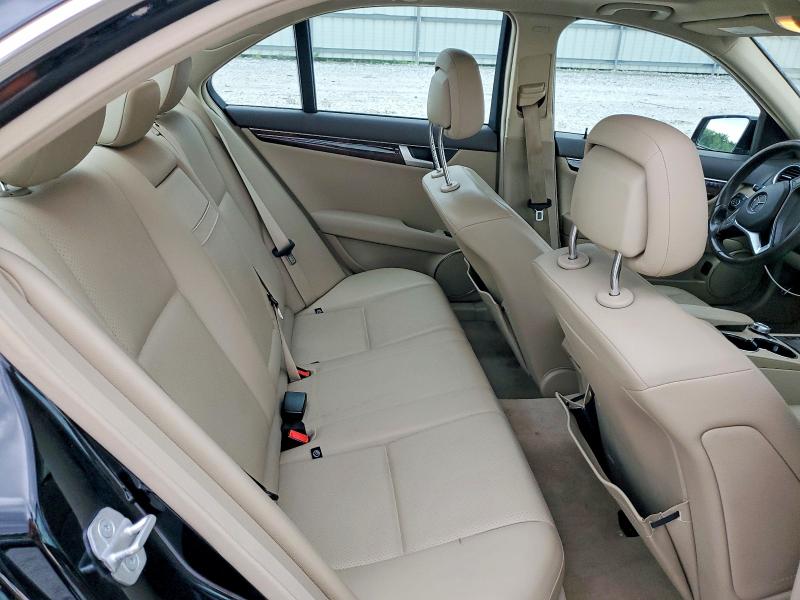 Продажа на аукционе авто 2013 Mercedes-benz C, vin: WDDGF8AB6DG124238, номер лота: 58264226
