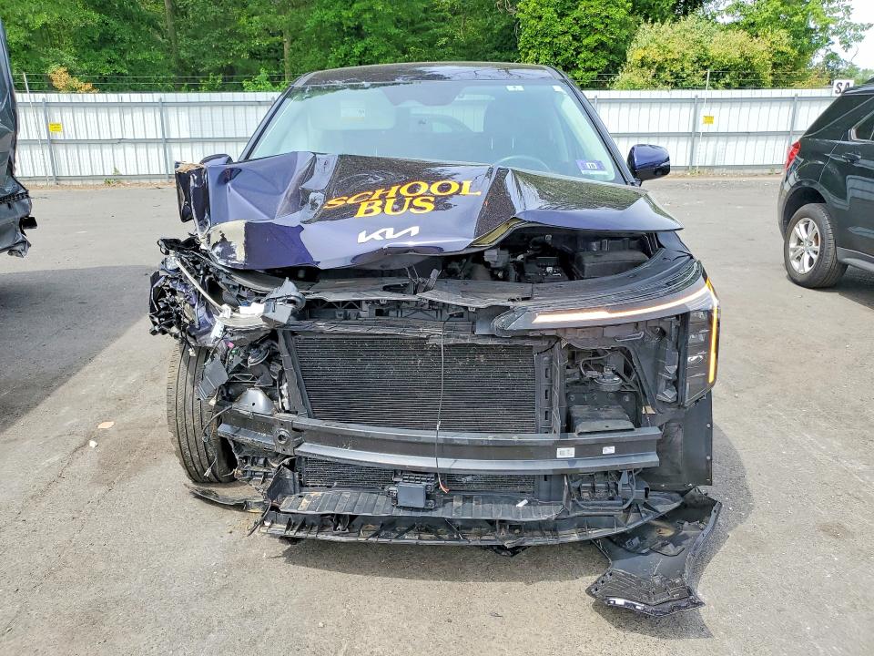 Продаж на аукціоні авто 2025 Kia Carnival, vin: KNDNB5K38S6462777, номер лоту: 57869186