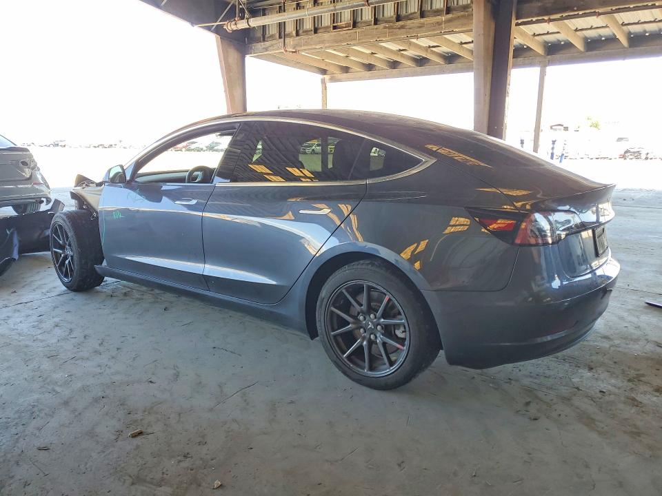 56519266 :رقم المزاد ، 5YJ3E1EA3KF400483 vin ، 2019 Tesla Model 3 مزاد بيع