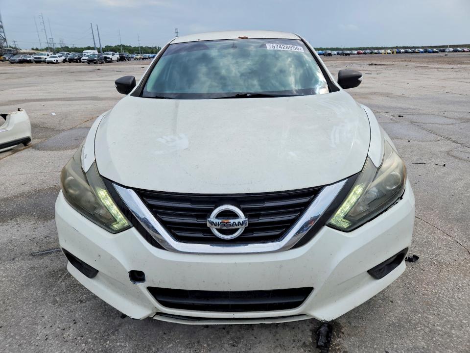 2017 Nissan Altima მანქანა იყიდება აუქციონზე, vin: 1N4AL3AP8HC160765, აუქციონის ნომერი: 57428956