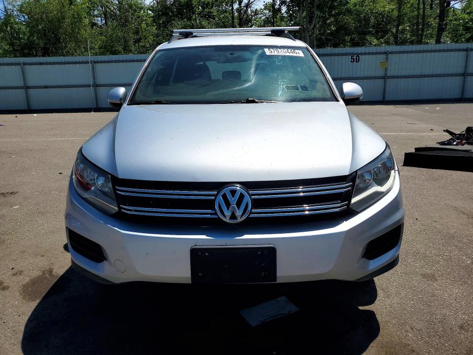 57920446 :رقم المزاد ، WVGBV7AX3HK043922 vin ، 2017 Volkswagen Tiguan مزاد بيع