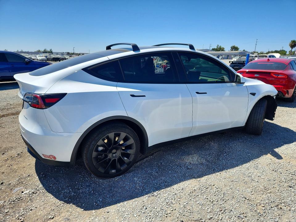 58393476 :رقم المزاد ، 7SAYGDEEXRA268319 vin ، 2024 Tesla Model Y مزاد بيع