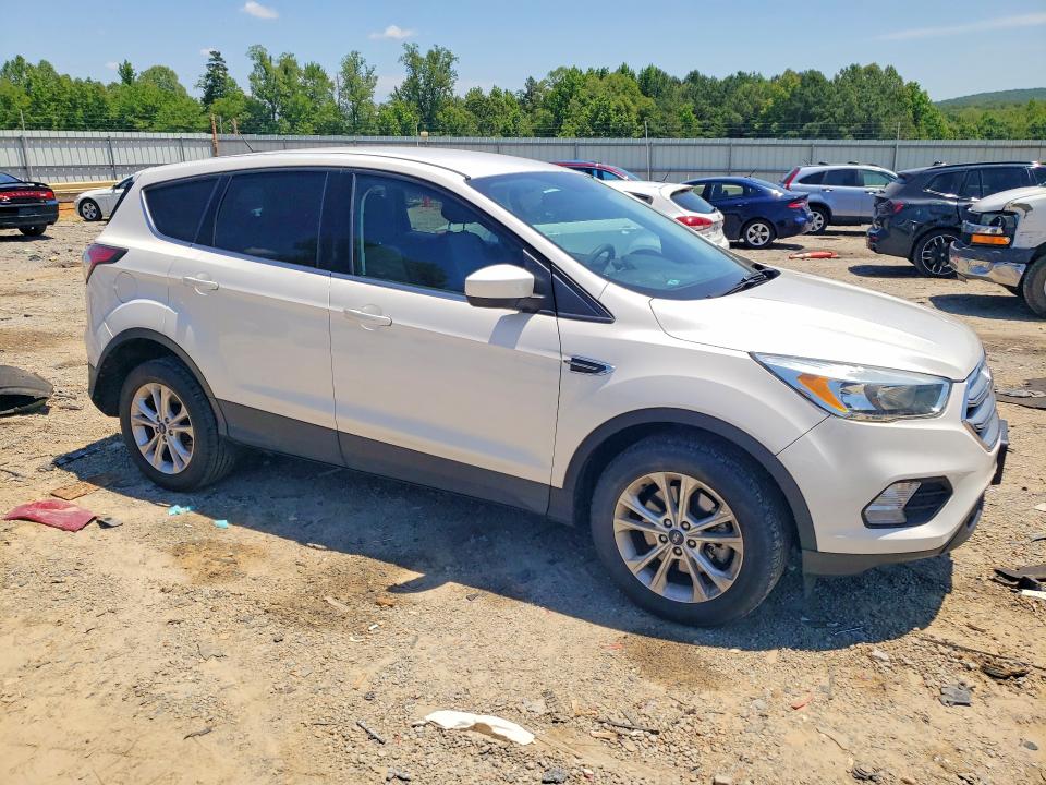 56510266 :رقم المزاد ، 1FMCU0G91HUB37468 vin ، 2017 Ford Escape مزاد بيع