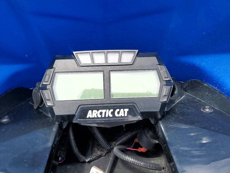 53915716 :رقم المزاد ، 4UF20SNW2LT108083 vin ، 1999 Artic Cat Riot 8000 مزاد بيع