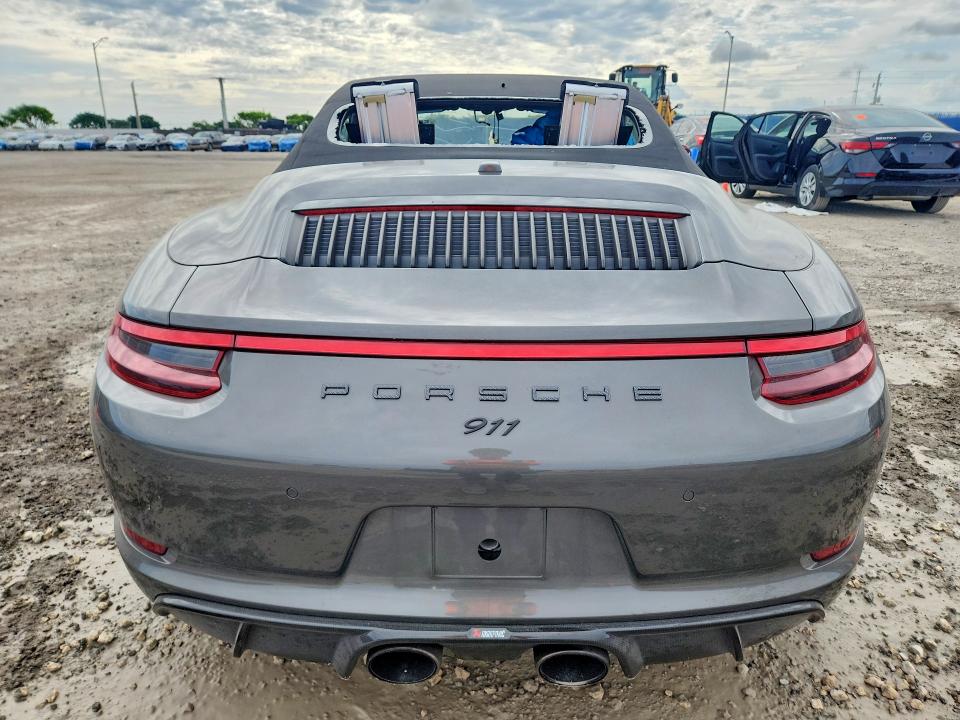 56650926 :رقم المزاد ، WP0CB2A99KS136294 vin ، 2019 Porsche 911 مزاد بيع