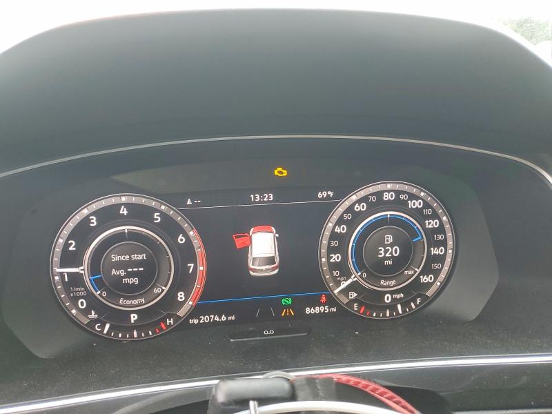 57331156 :رقم المزاد ، 3VV5B7AX5JM090881 vin ، 2018 Volkswagen Tiguan مزاد بيع