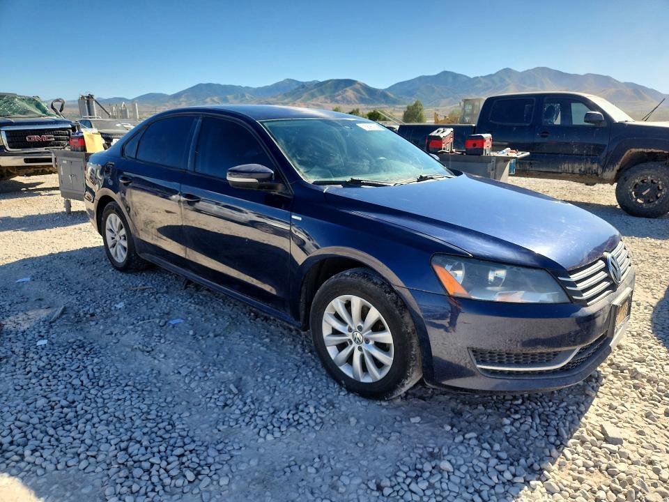 56967556 :رقم المزاد ، 1VWAT7A38EC075402 vin ، 2014 Volkswagen Passat مزاد بيع
