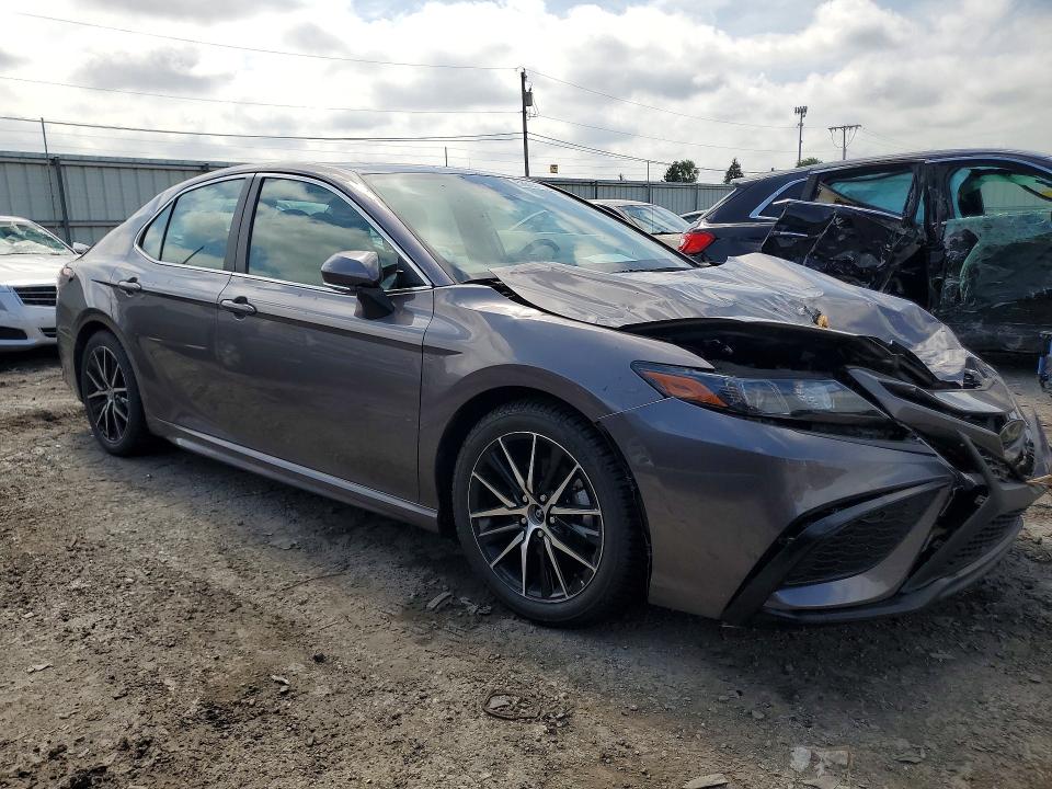 58335196 :رقم المزاد ، 4T1T11BK3PU083114 vin ، 2023 Toyota Camry مزاد بيع