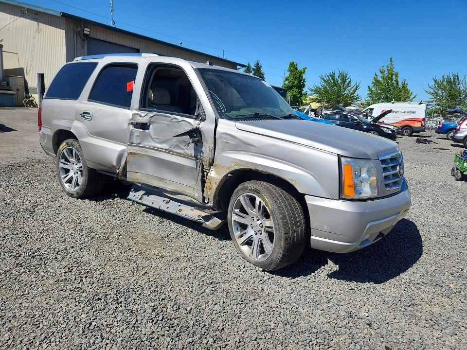 2004 Cadillac Escalade მანქანა იყიდება აუქციონზე, vin: 1GYEK63N64R228347, აუქციონის ნომერი: 57839846