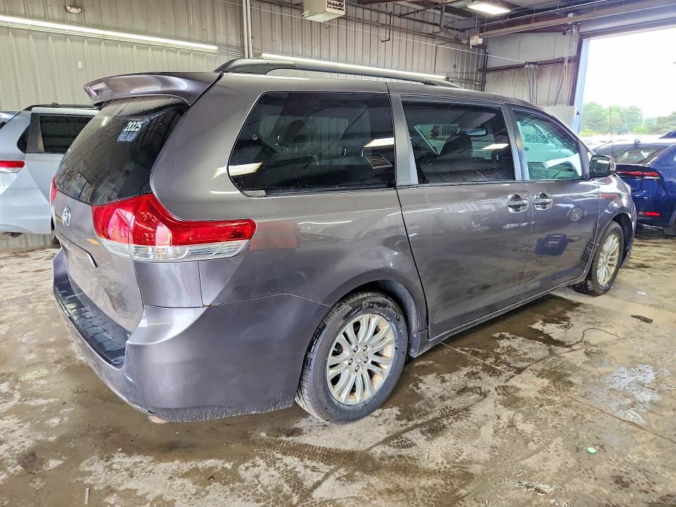 Продажа на аукционе авто 2011 Toyota Sienna, vin: 5TDYK3DC6BS025374, номер лота: 55891846