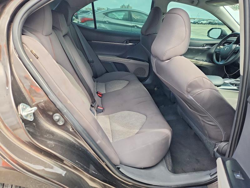 56103566 :رقم المزاد ، 4T1B11HK7KU248920 vin ، 2019 Toyota Camry مزاد بيع