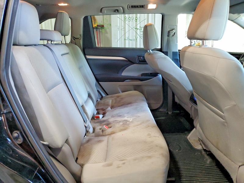 2018 Toyota Highlander მანქანა იყიდება აუქციონზე, vin: 5TDBZRFH9JS879318, აუქციონის ნომერი: 57639376