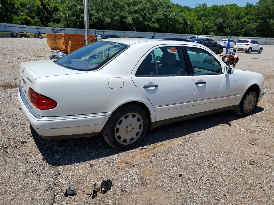 57737716 :رقم المزاد ، WDBJF25F5WA624521 vin ، 1998 Mercedes-benz E مزاد بيع