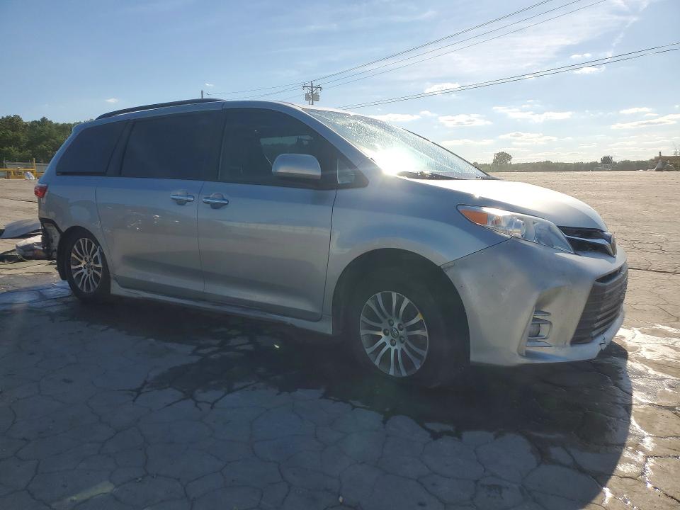 57001426 :رقم المزاد ، 5TDYZ3DCXKS004491 vin ، 2019 Toyota Sienna مزاد بيع